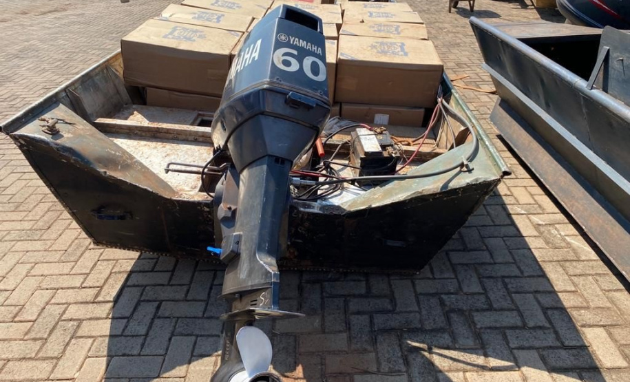 Ação conjunta entre PM e PF na região de fronteira resulta na apreensão de 1,2 mil caixas de cigarros