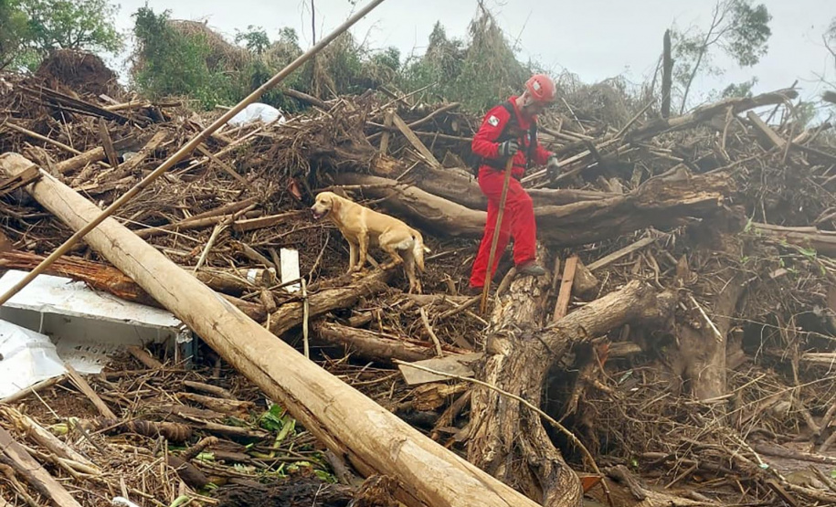 Paraná renova equipe no domingo e mantém missão de apoio ao Rio Grande do Sul