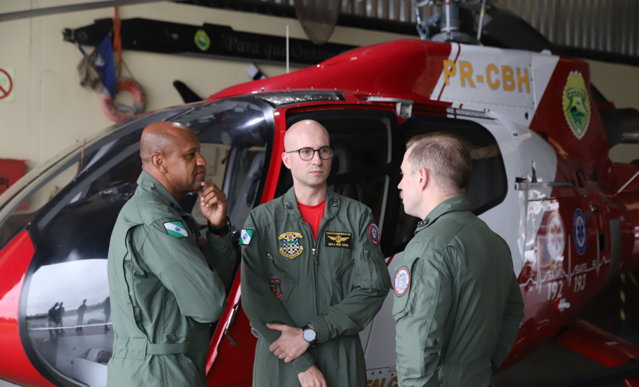 Paraná envia helicóptero para auxiliar atendimento em Santa Catarina