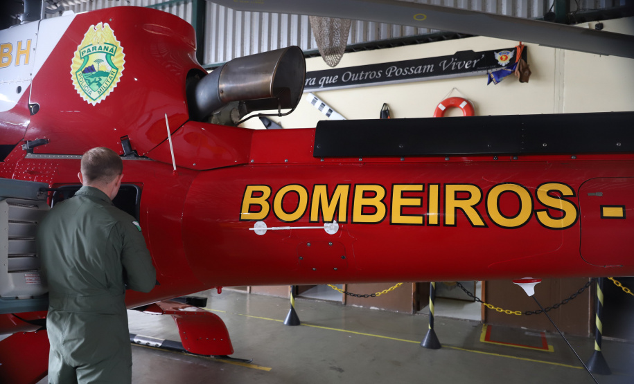 Paraná envia helicóptero para auxiliar atendimento em Santa Catarina