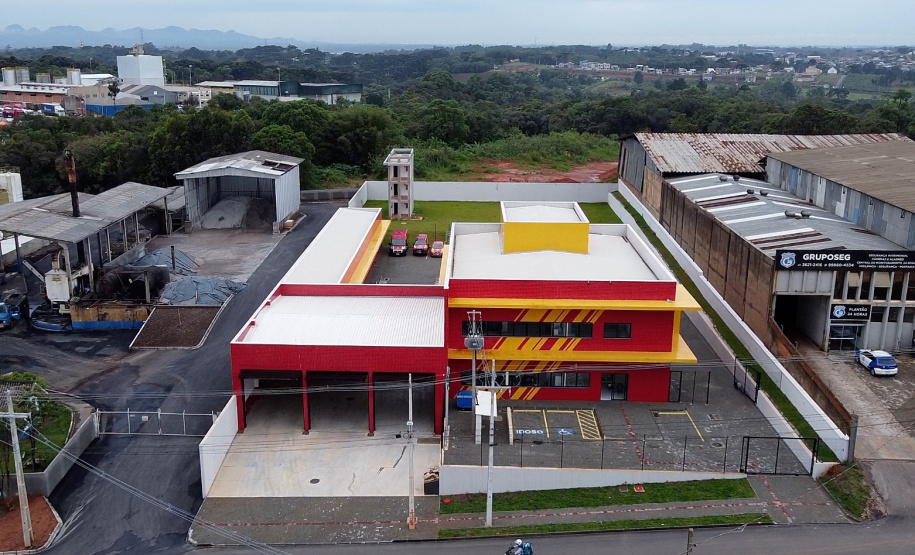 Governador inaugura em Colombo o segundo maior quartel do Corpo de Bombeiros