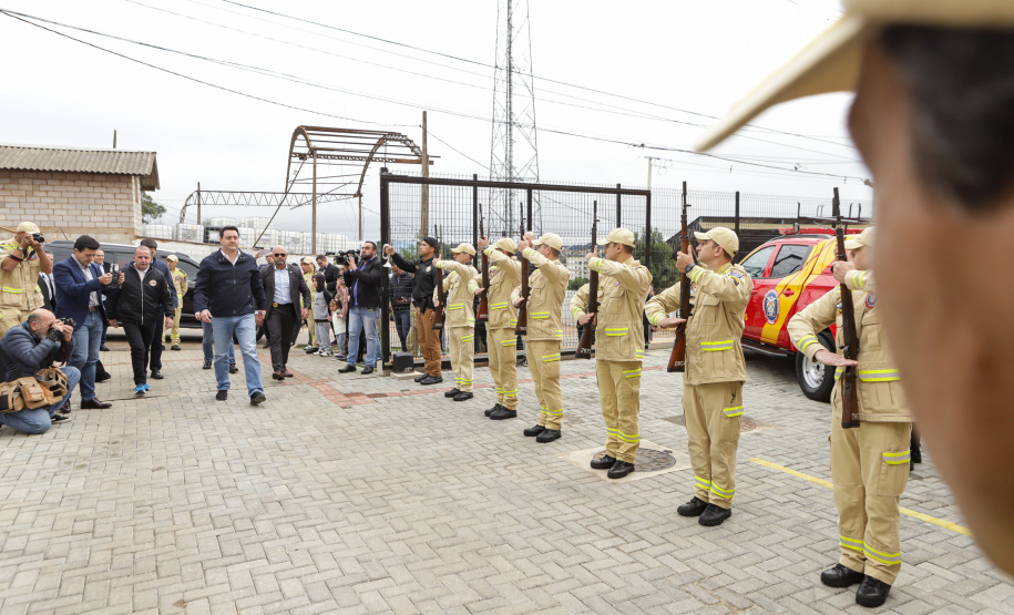 Governador inaugura em Colombo o segundo maior quartel do Corpo de Bombeiros