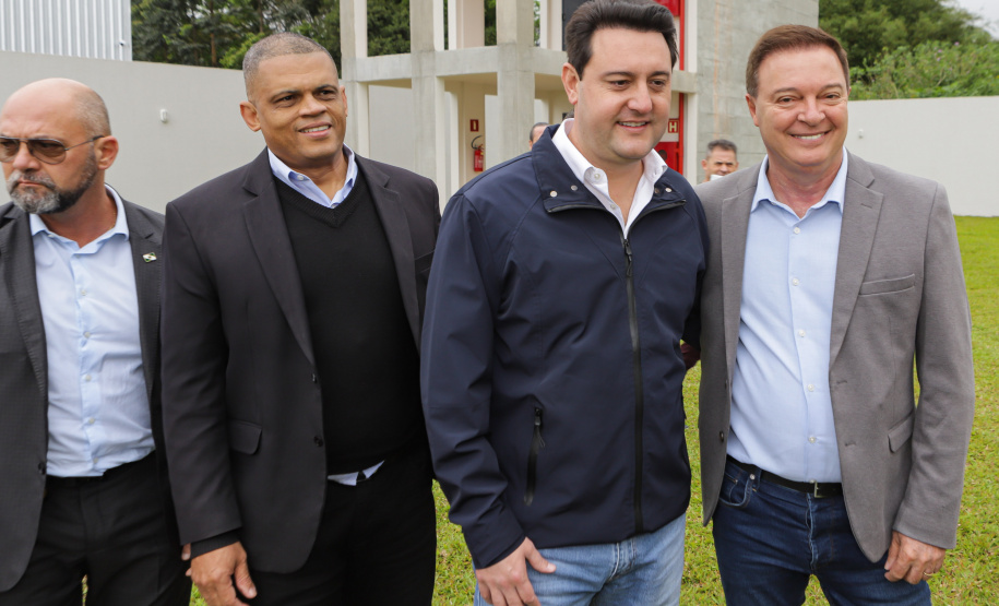 Governador inaugura em Colombo o segundo maior quartel do Corpo de Bombeiros