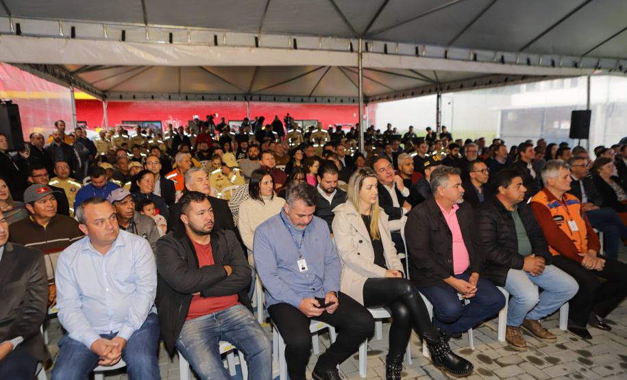 Governador inaugura em Colombo o segundo maior quartel do Corpo de Bombeiros