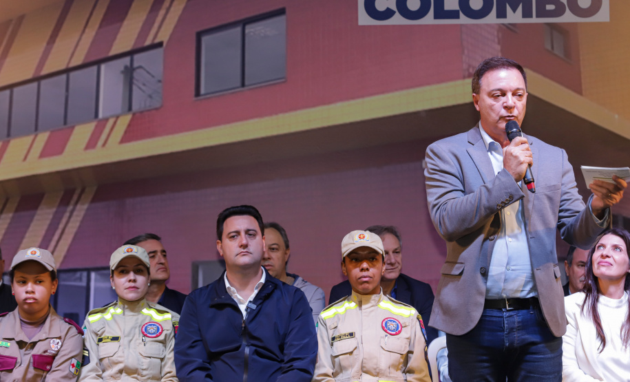 O governador Carlos Massa Ratinho Jr inaugura Nova Sede dos Bombeiros em Colombo. Com a palavra o prefeito de Colombo, Helder Lazarotto