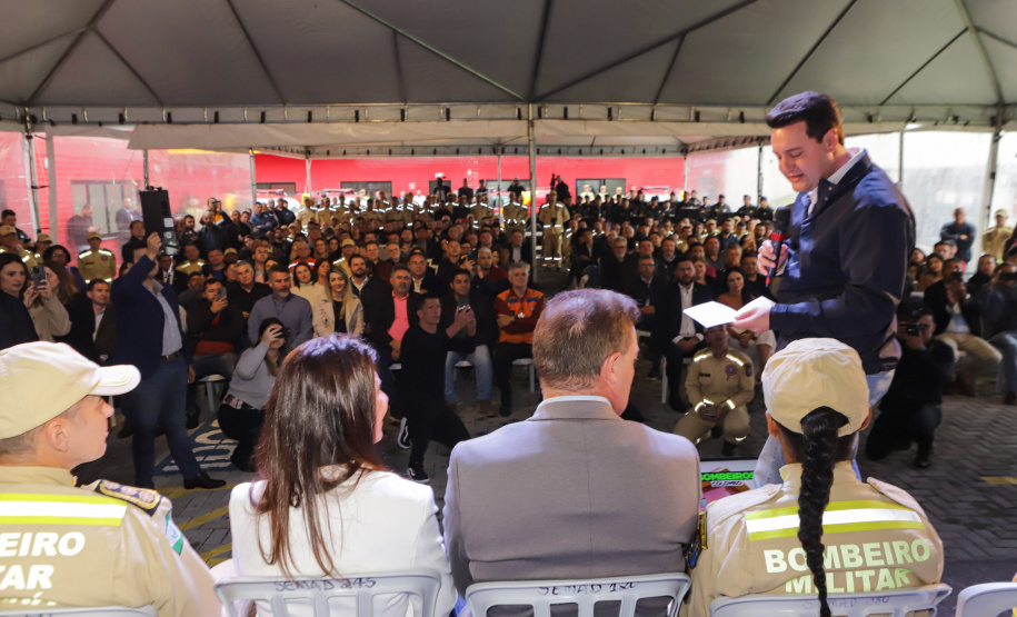 Governador inaugura em Colombo o segundo maior quartel do Corpo de Bombeiros