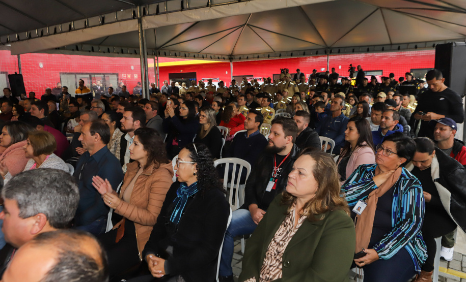 Governador inaugura em Colombo o segundo maior quartel do Corpo de Bombeiros