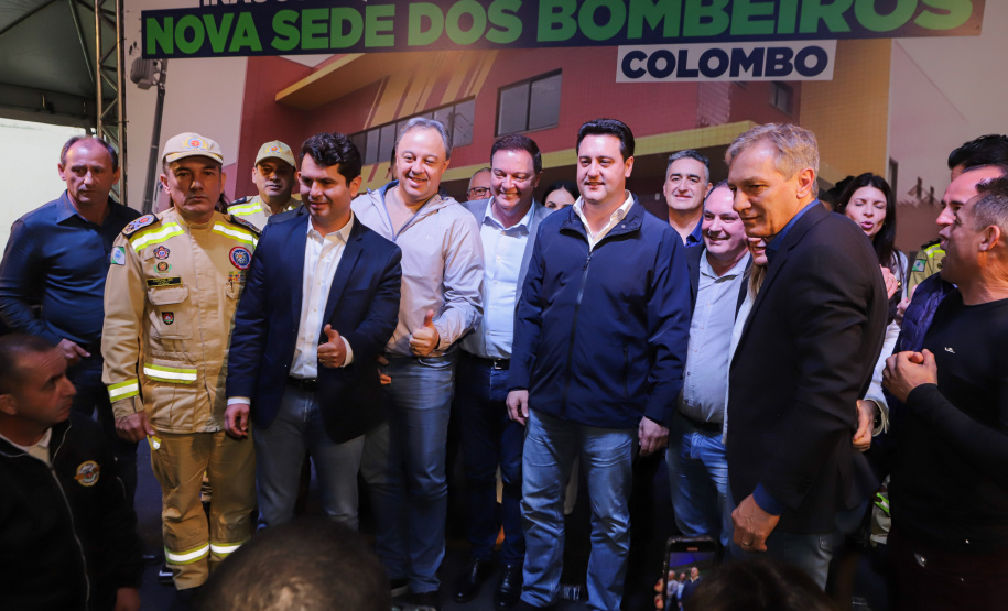 Governador inaugura em Colombo o segundo maior quartel do Corpo de Bombeiros