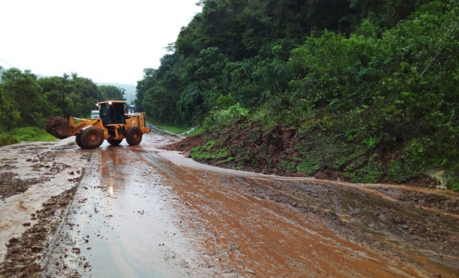 Chuvas fortes causam estragos no Paraná