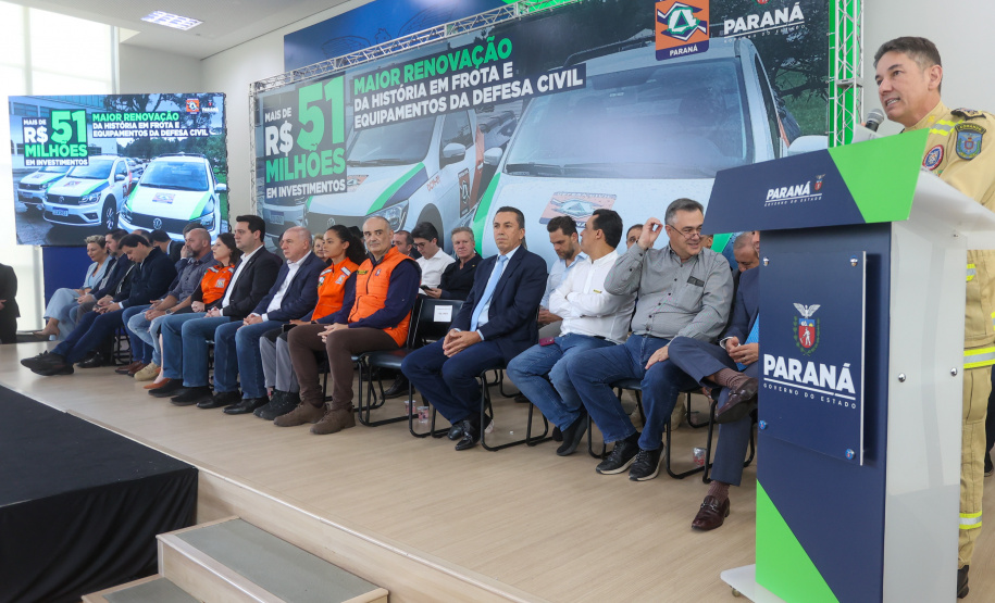 Secretário Hudson participa da entrega de R$ 52 milhões em veículos e equipamentos à Defesa Civil