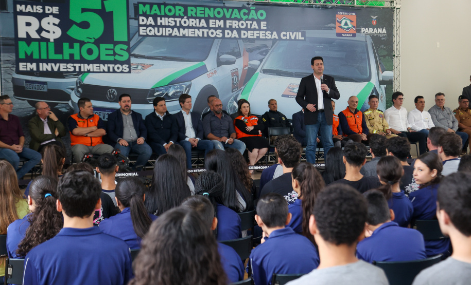 Secretário Hudson participa da entrega de R$ 52 milhões em veículos e equipamentos à Defesa Civil