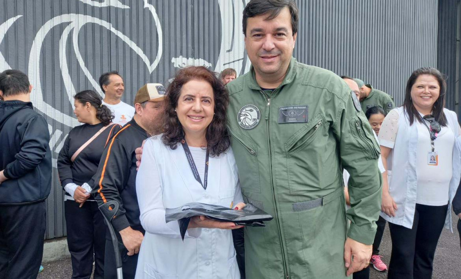 Grupamento de Operações Aéreas da PCPR recebe visita de alunos com deficiência
