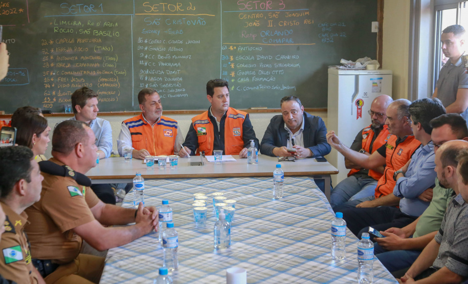 Em União da Vitória, governador Ratinho Junior anuncia pacote para auxílio às vítimas de enchentes