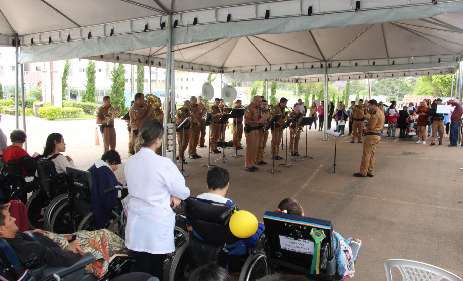 PMPR realiza doação de 10 mil reais ao Pequeno Cotolengo