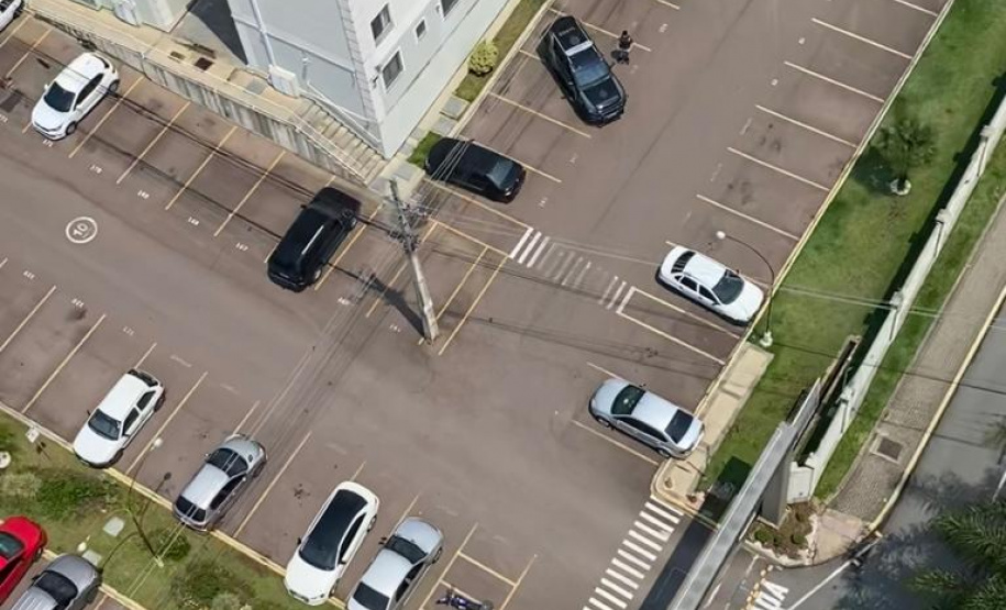 Carro foge de abordagem policial e minutos depois é localizado pelo falcão em Araucária
