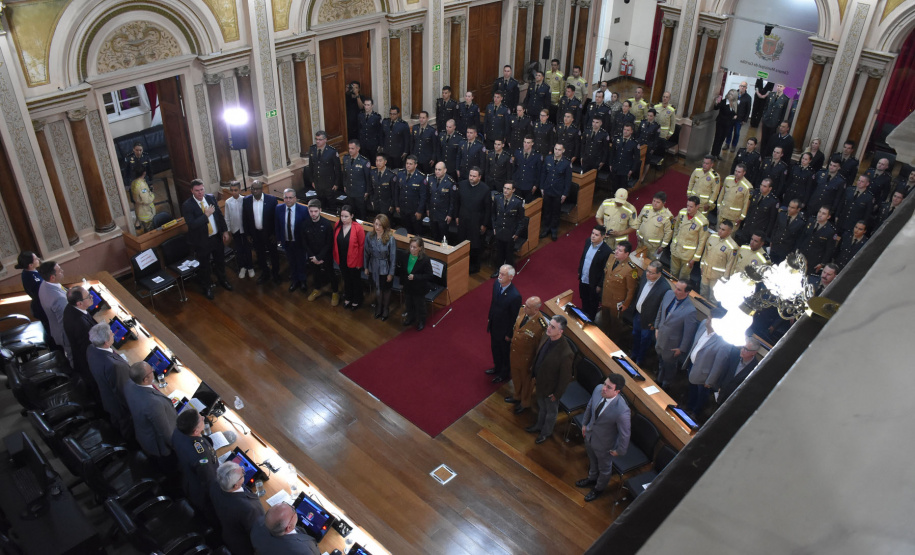 Comandante-Geral do Corpo de Bombeiros recebe título de Vulto Emérito de Curitiba
