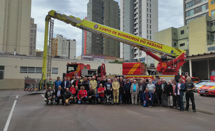 Corpo de Bombeiros reúne veteranos para celebrar 111 anos de história