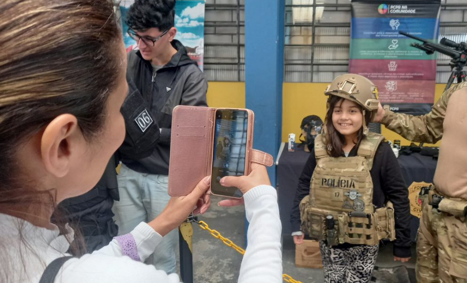 PCPR na Comunidade atende mais de 2,1 mil pessoas em Colombo e interior do Estado