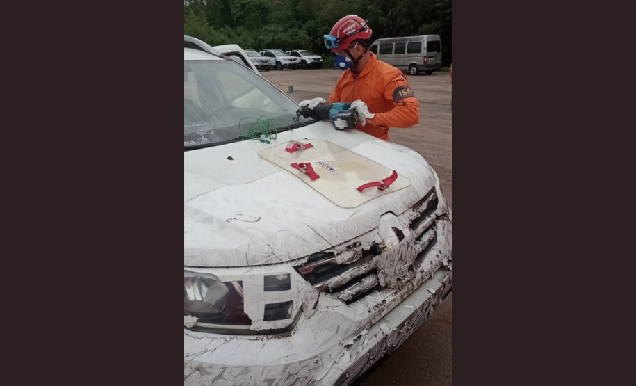 CBMPR ministra treinamento em salvamento veicular a bombeiros do Maranhão