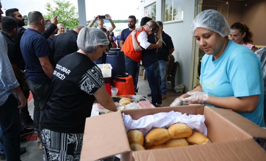 Governador acompanha atendimento à população de Dois Vizinhos e reforça apoio a municípios