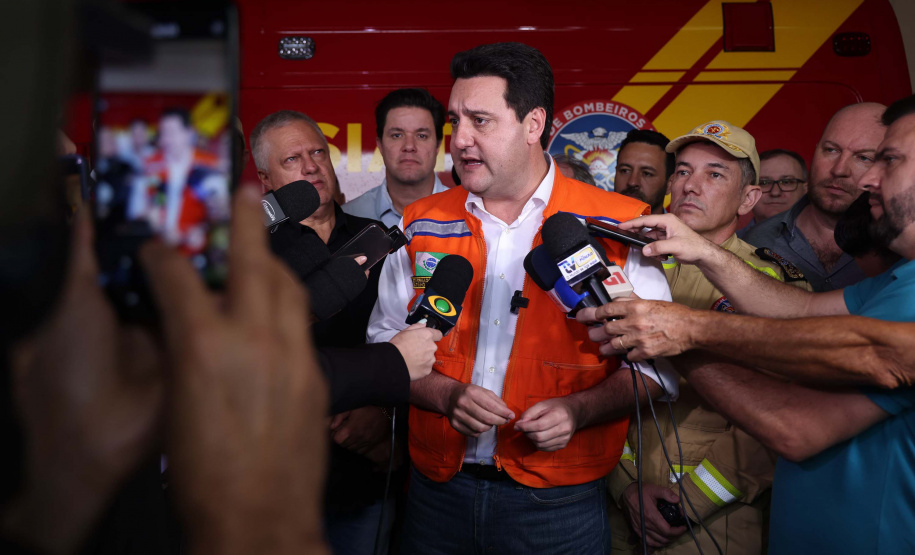 Governador acompanha atendimento à população de Dois Vizinhos e reforça apoio a municípios