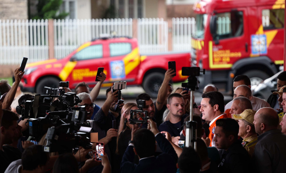 Governador acompanha atendimento à população de Dois Vizinhos e reforça apoio a municípios