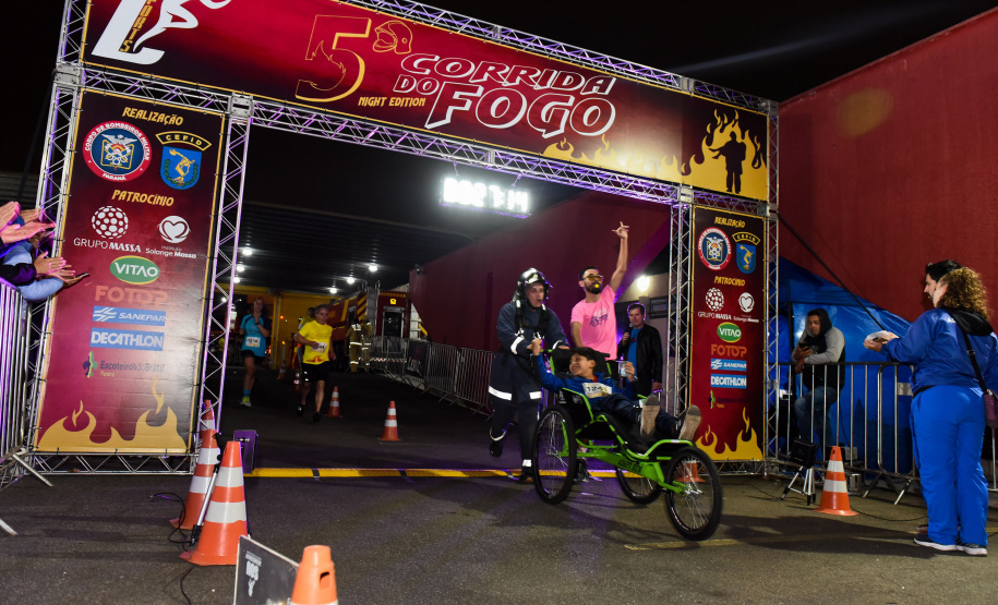 Desafio, solidariedade e confraternização marcam a 5ª Corrida do Fogo dos Bombeiros