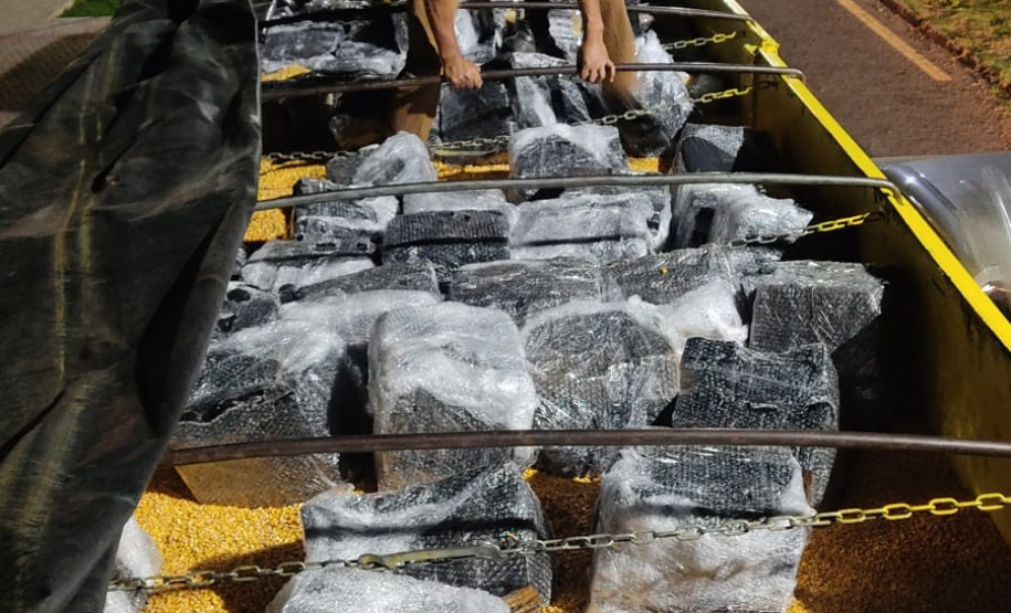 Polícia Militar apreende 2.200 kg de maconha durante operação em Corbélia