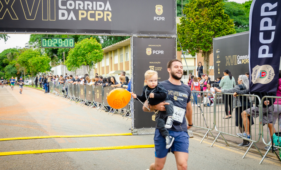 Mais de mil pessoas participaram da 17ª Corrida da PCPR