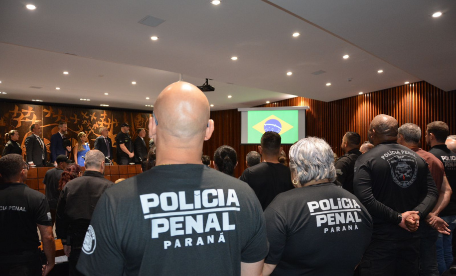 Polícia Penal do Paraná é homenageada na Assembleia Legislativa