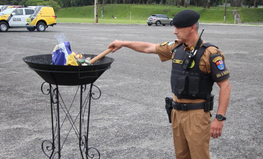 Polícia Militar realiza solenidade alusiva ao Dia da Bandeira Nacional