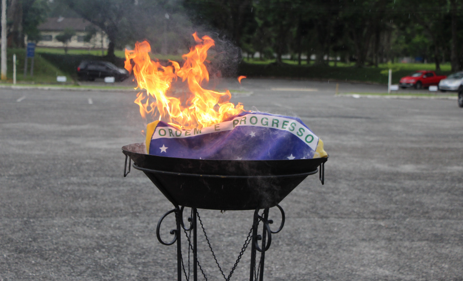 Polícia Militar realiza solenidade alusiva ao Dia da Bandeira Nacional