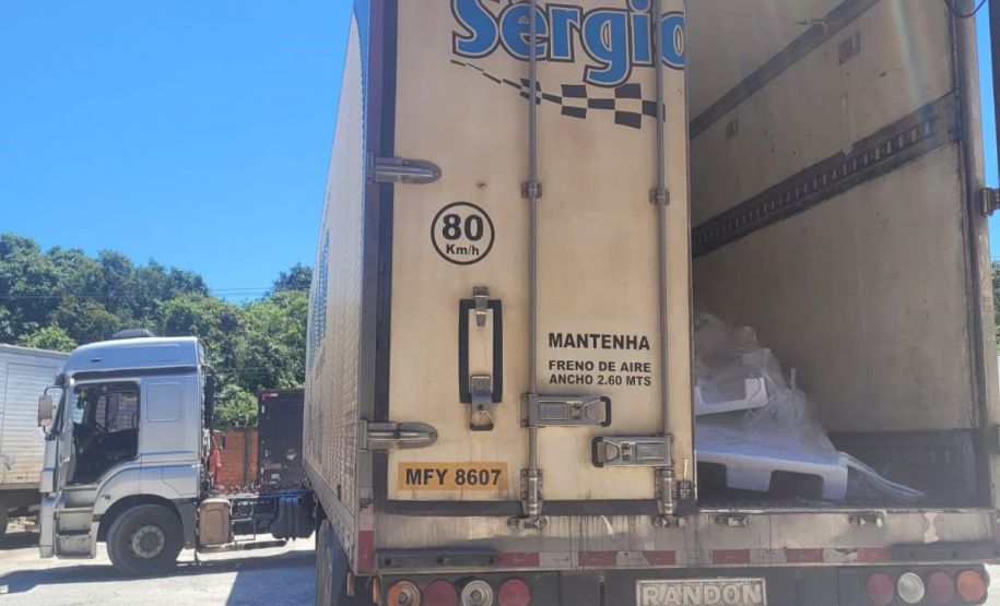 PMPR recupera carga de salmão roubada em Santa Catarina e prende nove pessoas em Curitiba