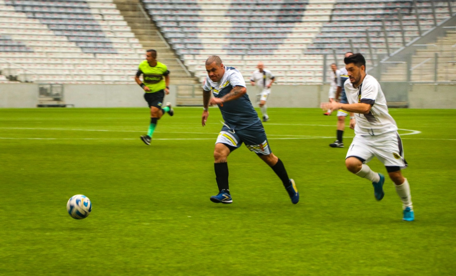 Segurança promove torneio de futebol e arrecada brinquedos e kits de limpeza para associações