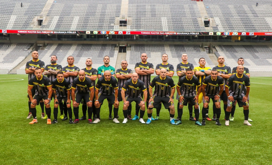 Segurança promove torneio de futebol e arrecada brinquedos e kits de limpeza para associações