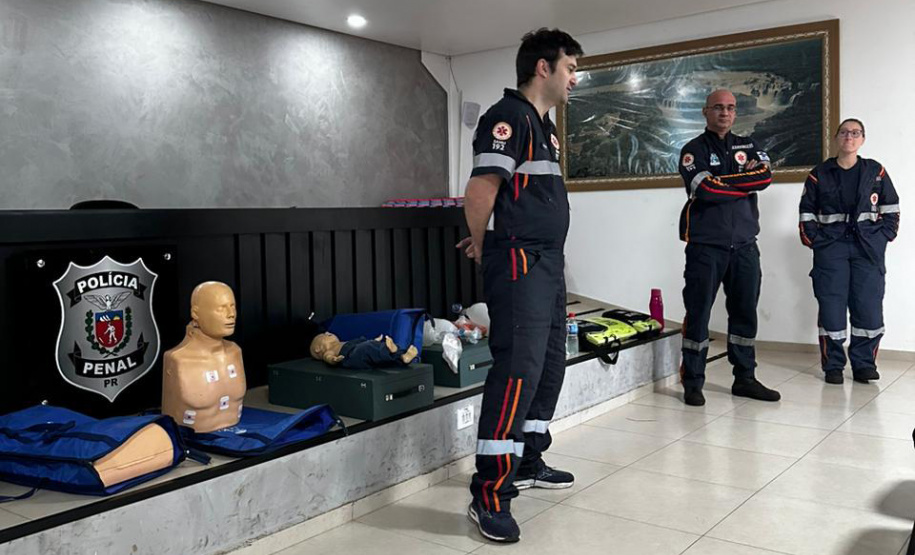 Policiais penais recebem treinamento de primeiros socorros do SAMU