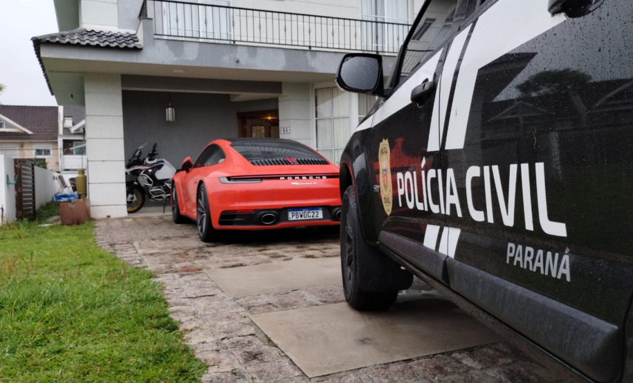 Operação da PCPR prende três pessoas de grupo que lesava vítimas com jogos de azar