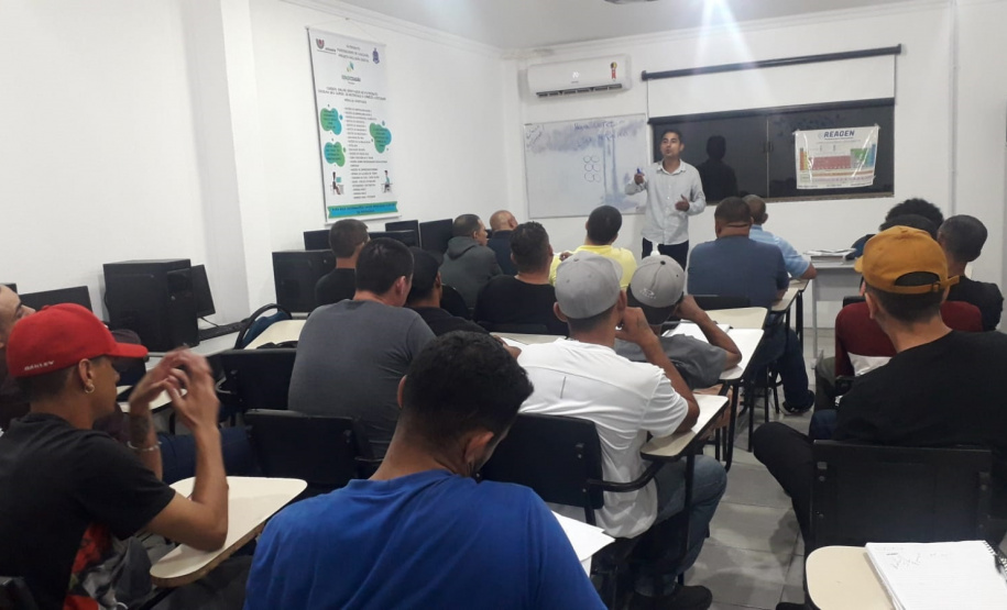 Do cárcere ao conhecimento: 48 egressos do sistema prisional buscam ingresso na Unioeste com apoio da Polícia Penal