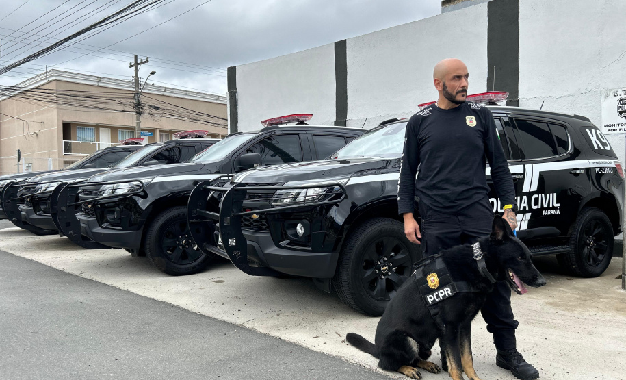 PCPR recebe sete novas viaturas blindadas para Núcleo de Operações com Cães