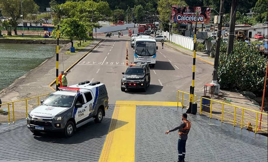 Polícia Penal transfere presos das cadeias do Litoral para o Complexo de Piraquara
