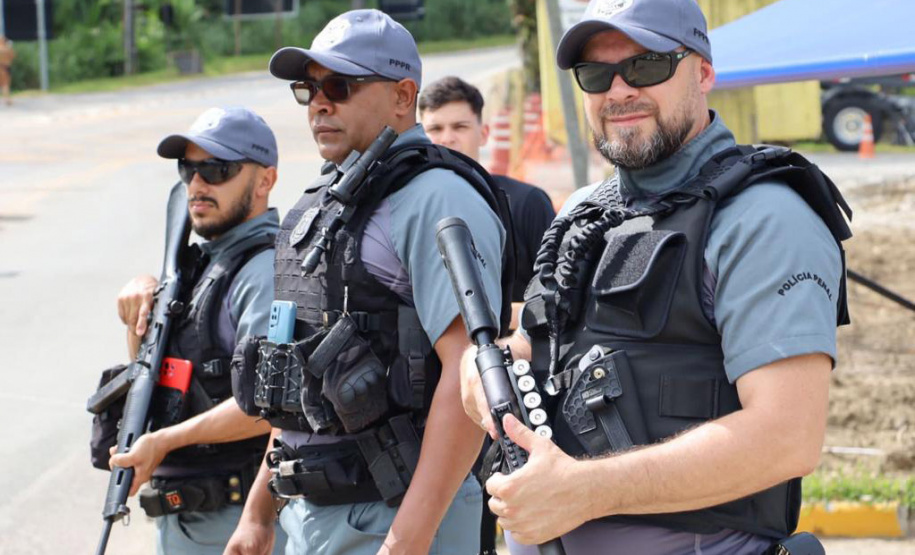 Com abordagens, forças policiais promovem primeira ação do Verão Maior Paraná