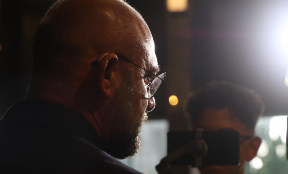 Secretário Hudson recebe o título de cidadão honorário de Cambé e anuncia reforço de 25 policiais para o município