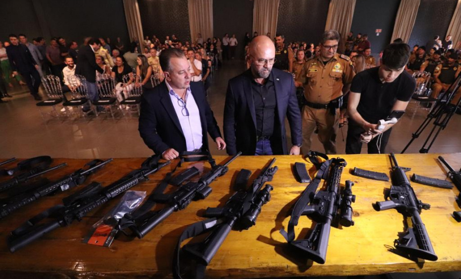 Secretário Hudson recebe o título de cidadão honorário de Cambé e anuncia reforço de 25 policiais para o município