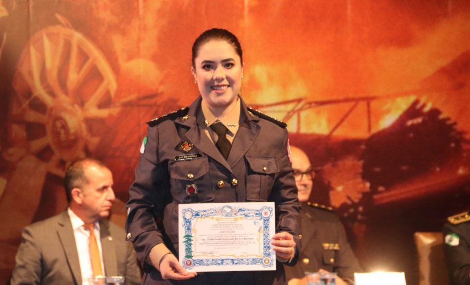 Capitães celebram formatura do CAO e homenageiam colega