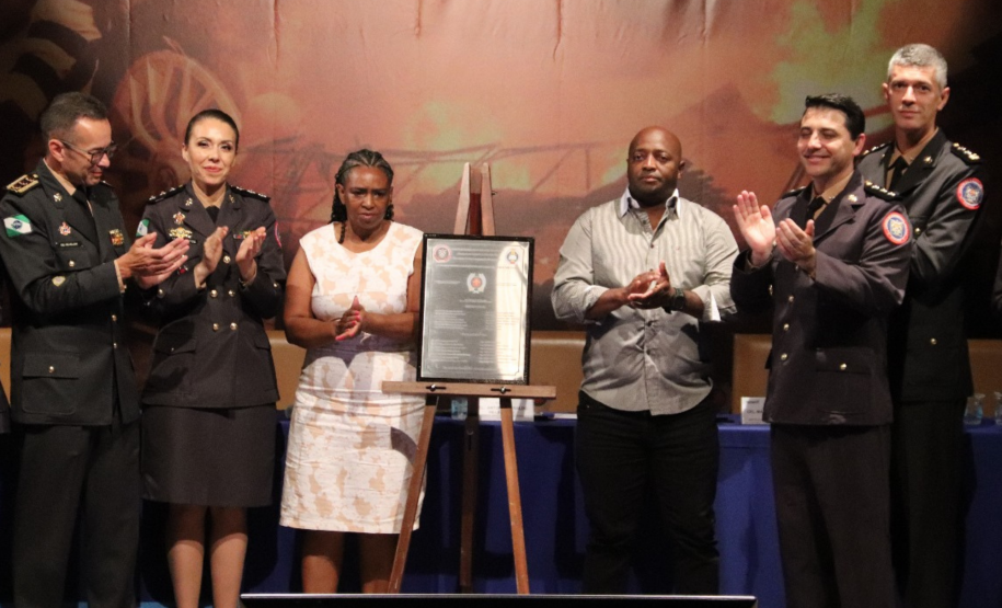 Capitães celebram formatura do CAO e homenageiam colega