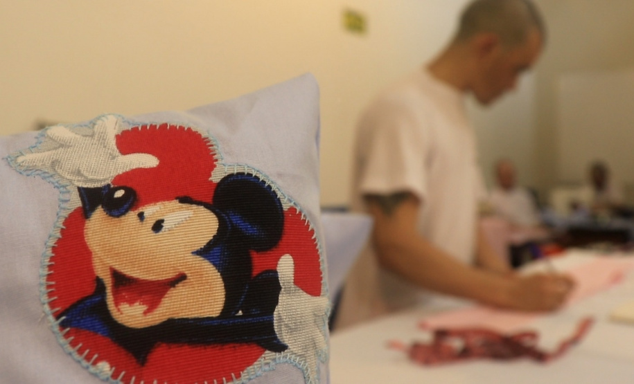 Polícia Penal qualifica 23 apenados em cursos de soldador e de corte e costura em Cascavel