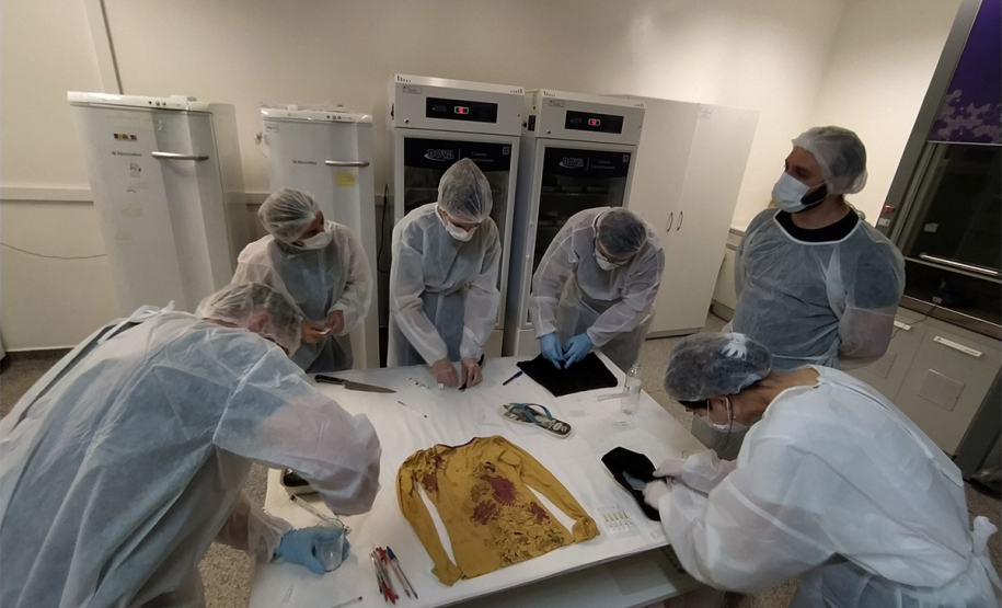 Seção de Genética Molecular Forense realiza curso de coleta de vestígios biológicos em materiais provenientes de locais de crime