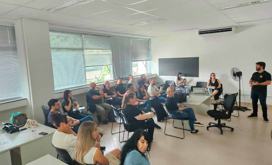 Seção de Genética Molecular Forense realiza curso de coleta de vestígios biológicos em materiais provenientes de locais de crime
