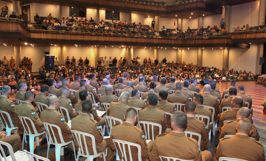 103 policiais militares concluem o Curso de Aperfeiçoamento de Sargentos