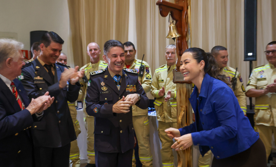 Com homenagens, Corpo de Bombeiros de Irati comemora 75 anos